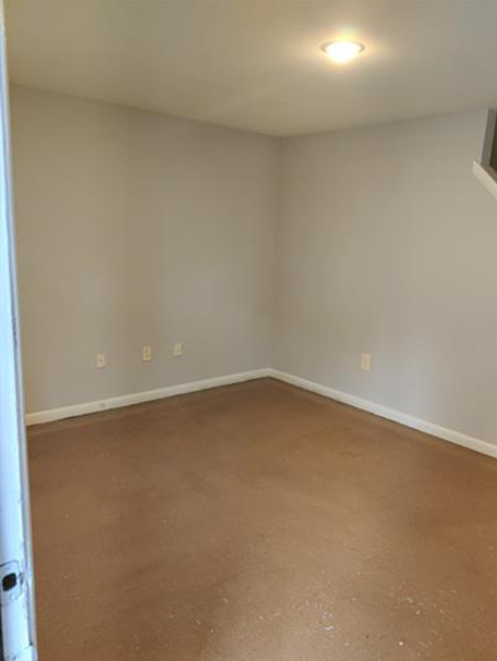 3520 N 15th St - Photo 4 of 16
