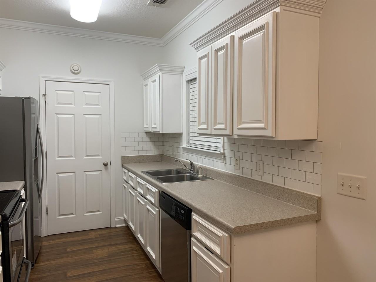 120 Caswell Ct #1 - Photo 3 of 9