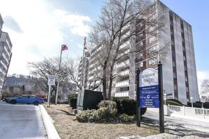 featured image of 100 King St E