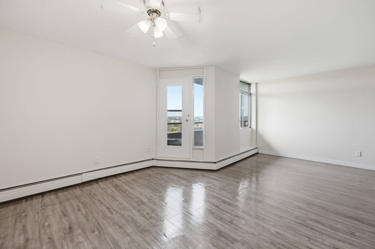 Bel Gal Estates - Corinthian - Photo 6 of 15