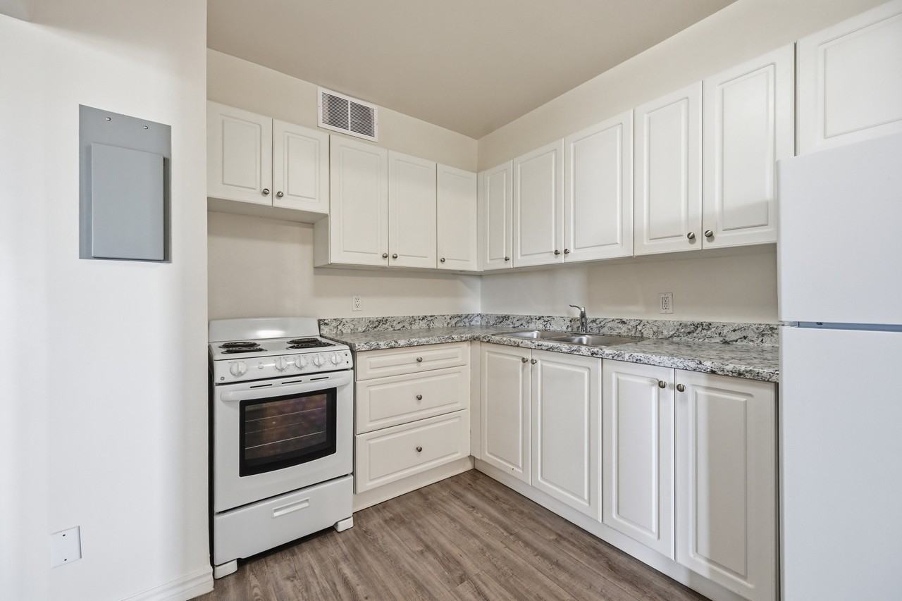 Bel Gal Estates - Corinthian - Photo 7 of 15