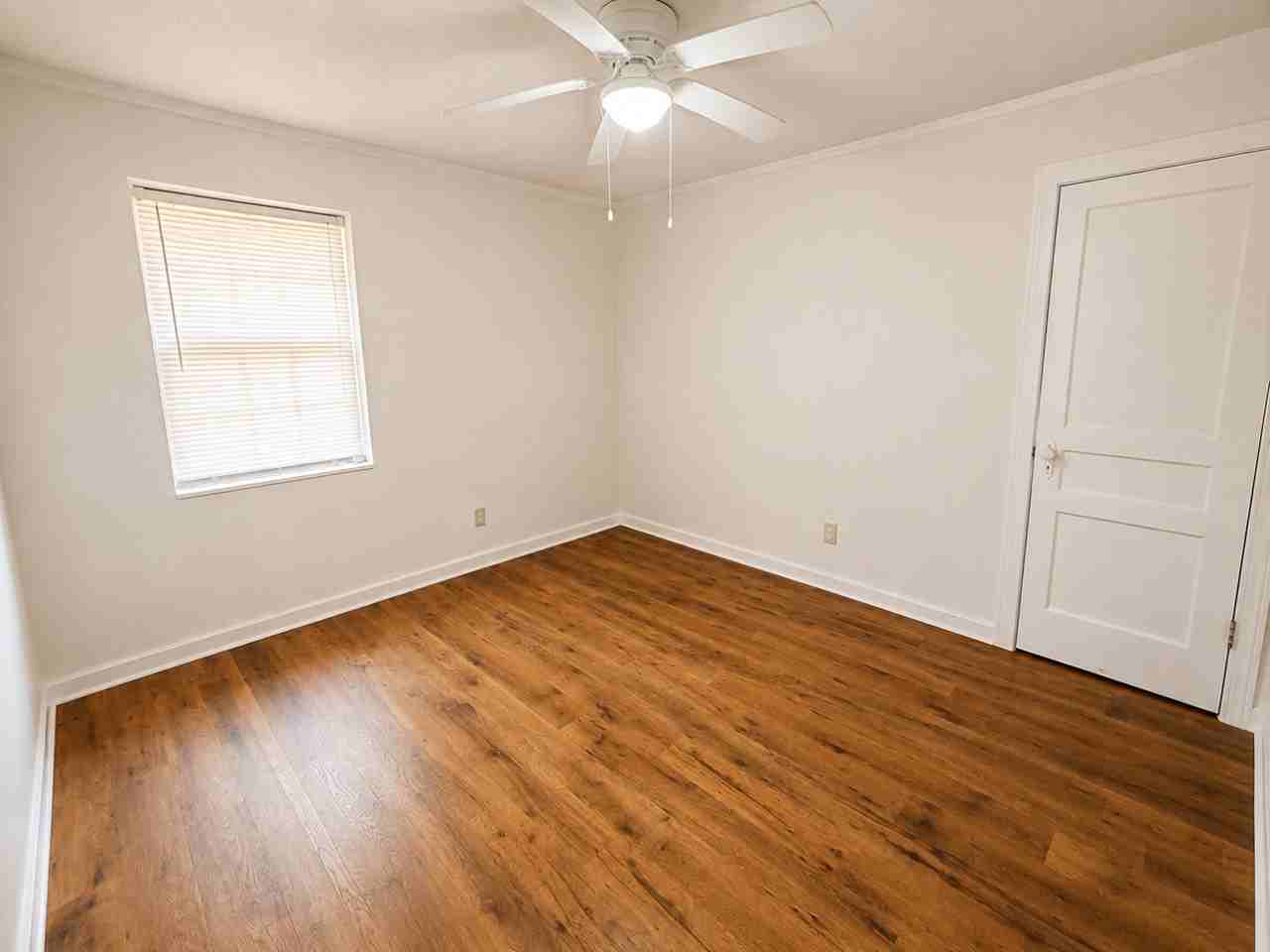 924 4th Ave S - Photo 5 of 6