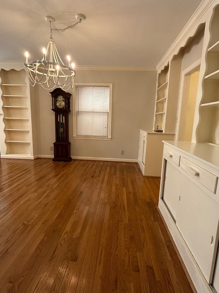 910 Moore Ave - Photo 3 of 20