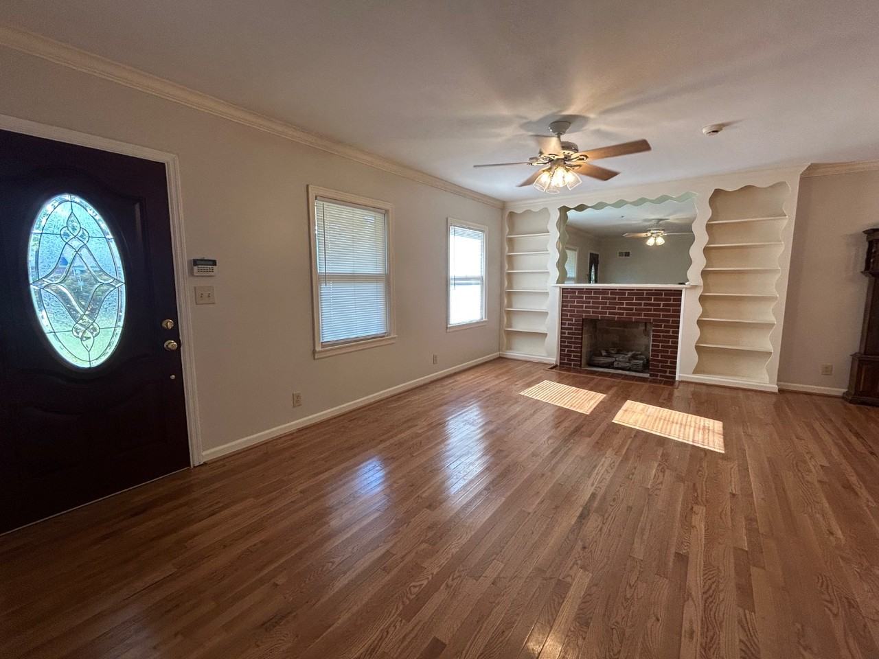 910 Moore Ave - Photo 7 of 20
