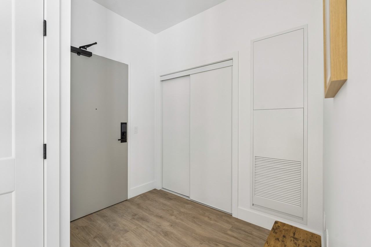 415 Duke Street West - Photo 6 of 11