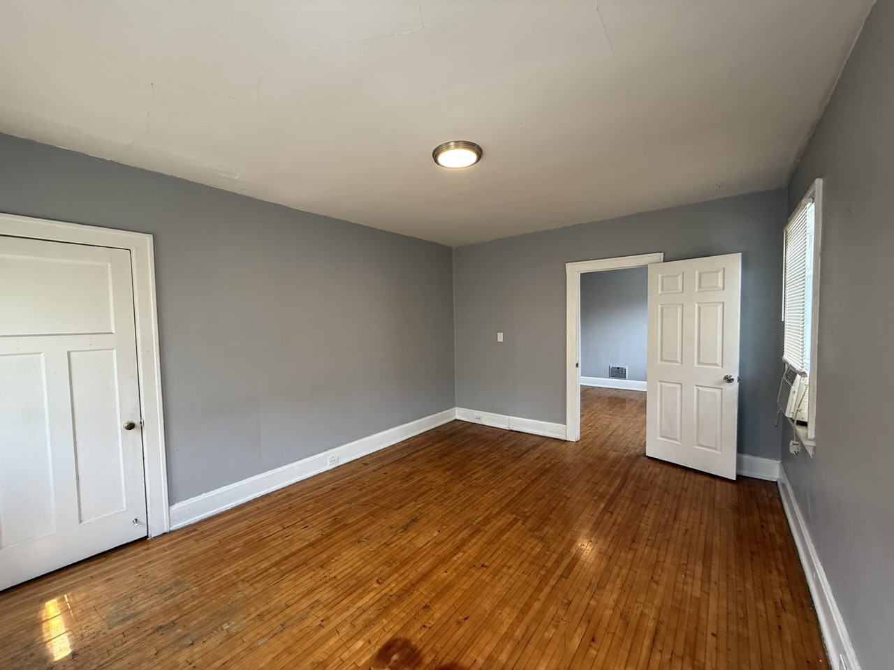 2748 Harris Ave #4 - Photo 5 of 15
