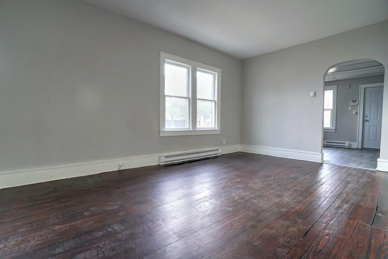 501 N Eddy St - Photo 6 of 17