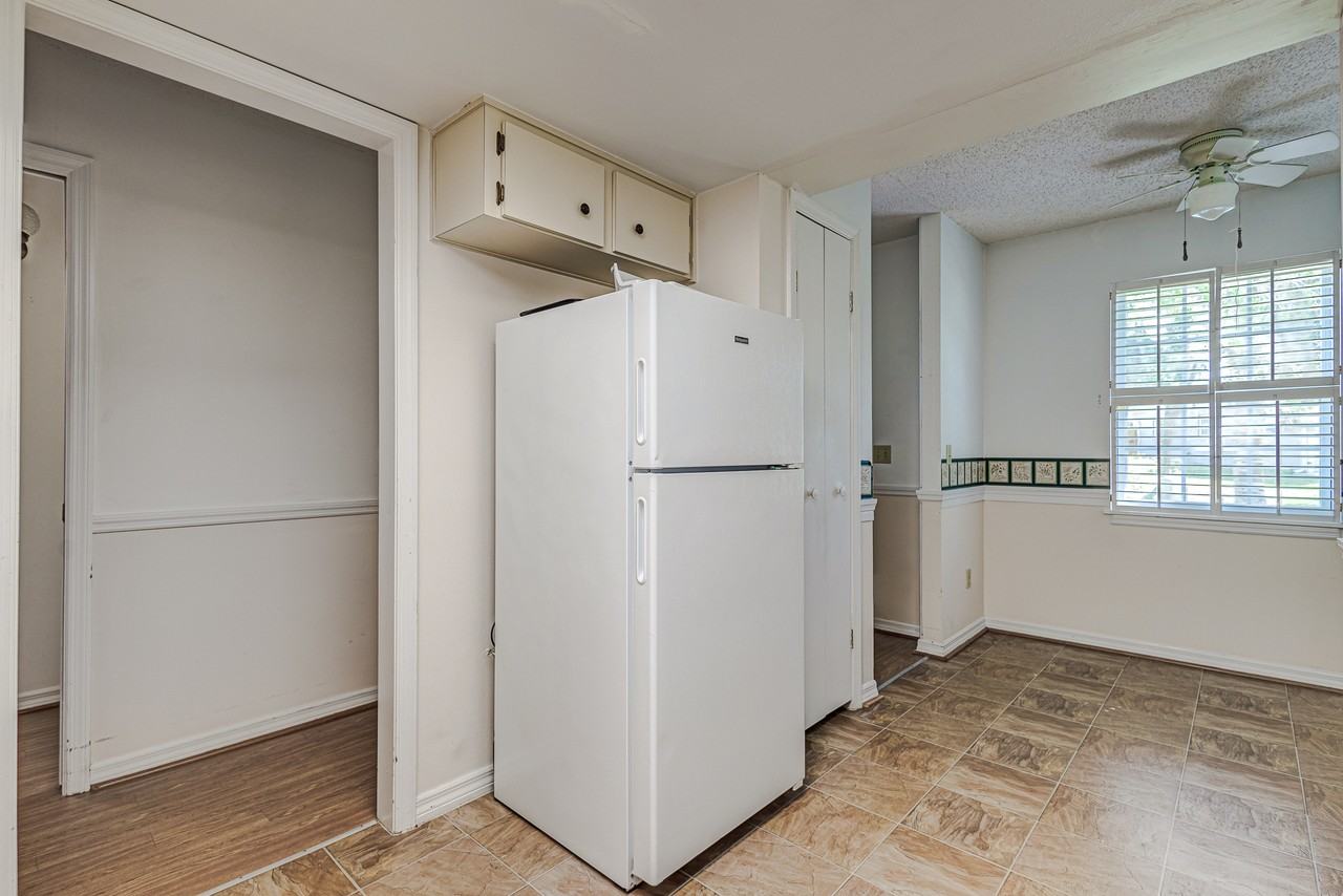 205 Trout Ave - Photo 6 of 26
