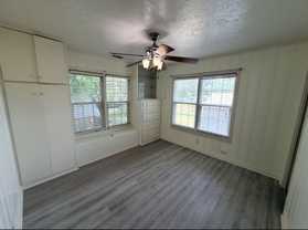 212 W Hunnicutt St #2 - Photo 1 of 1