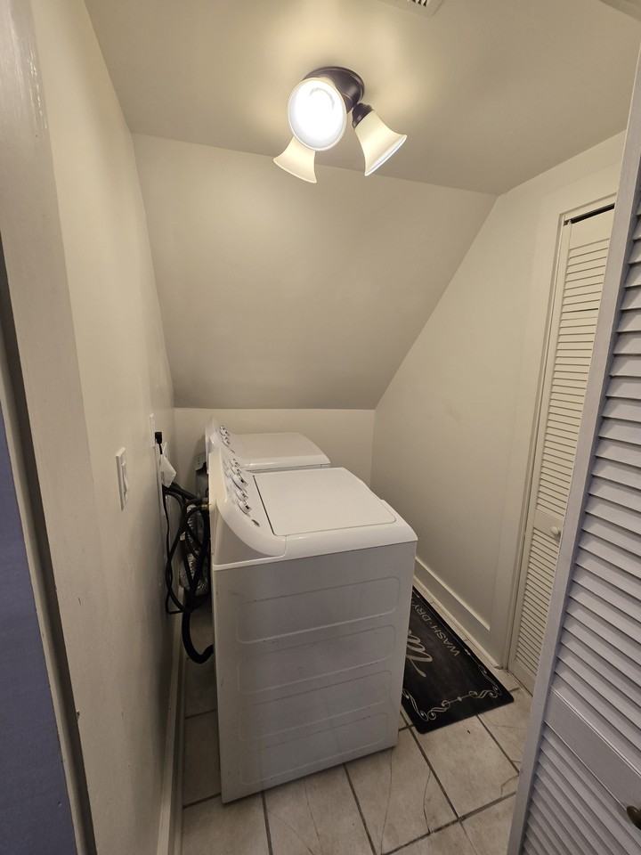 1834 Highland Ave #D - Photo 3 of 11