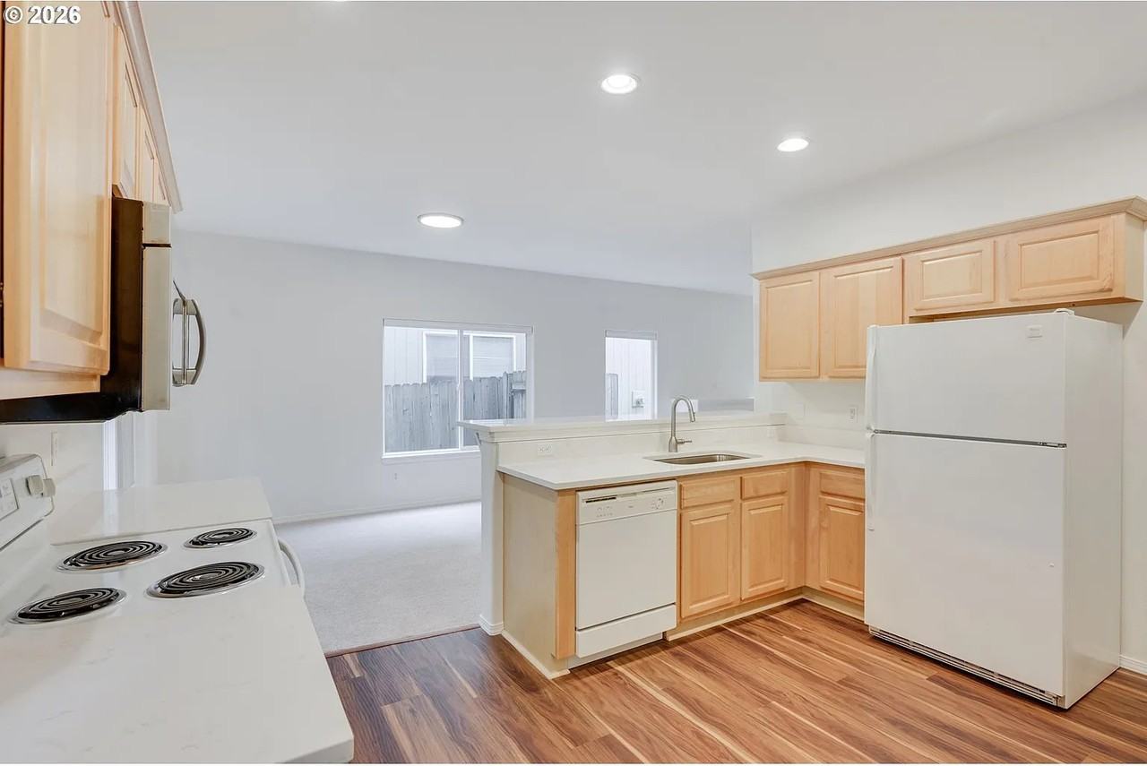 9521 Ne Tenny Creek Dr - Photo 5 of 10