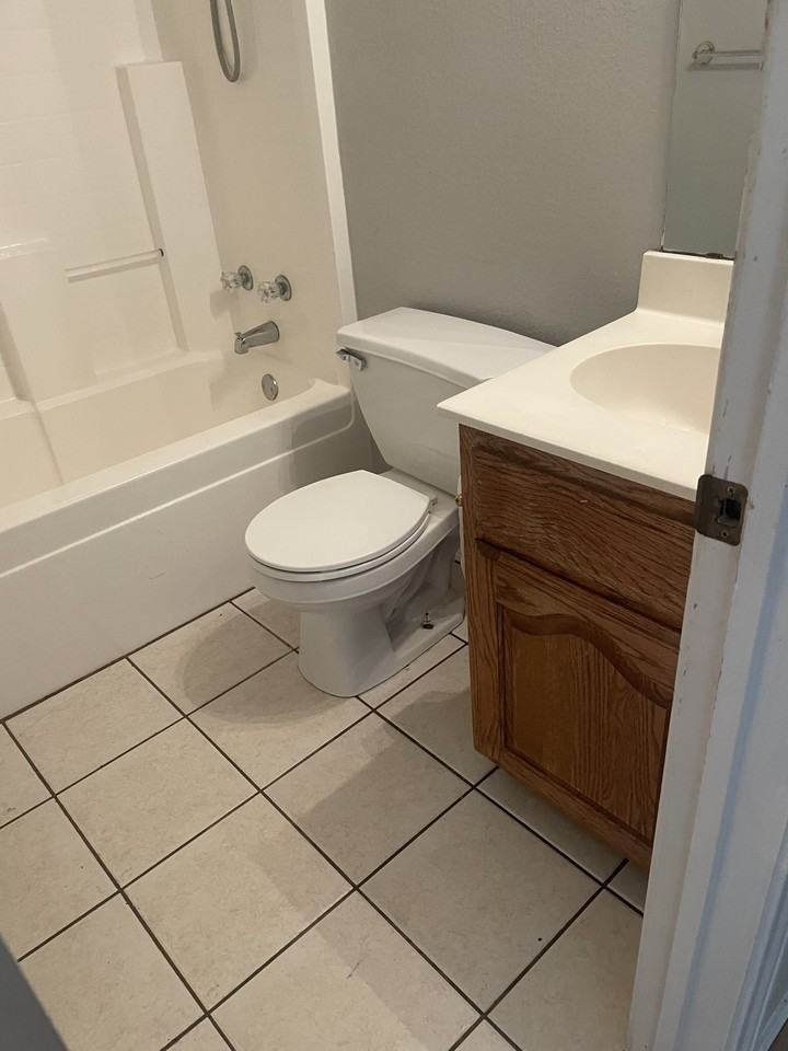 3950 Ridgway Rd - Photo 7 of 12