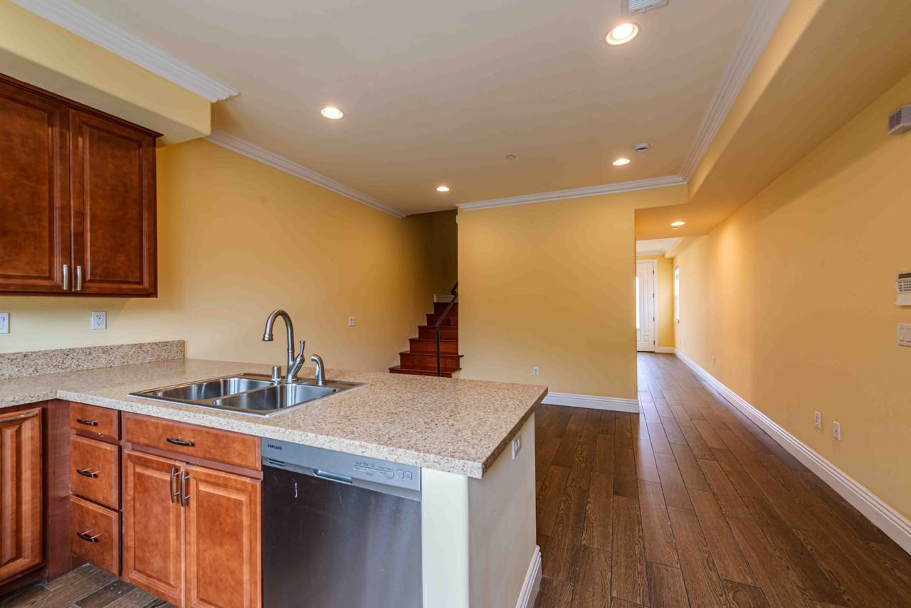 2460 Newport Blvd #G - Photo 7 of 20