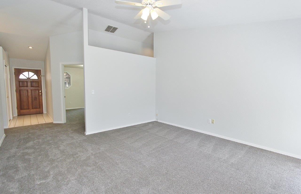 12053 W Hickory Dr - Photo 4 of 30