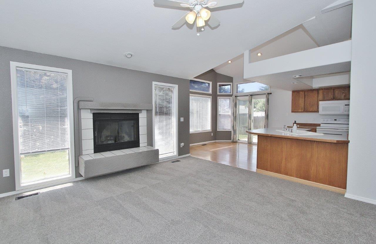 12053 W Hickory Dr - Photo 5 of 30
