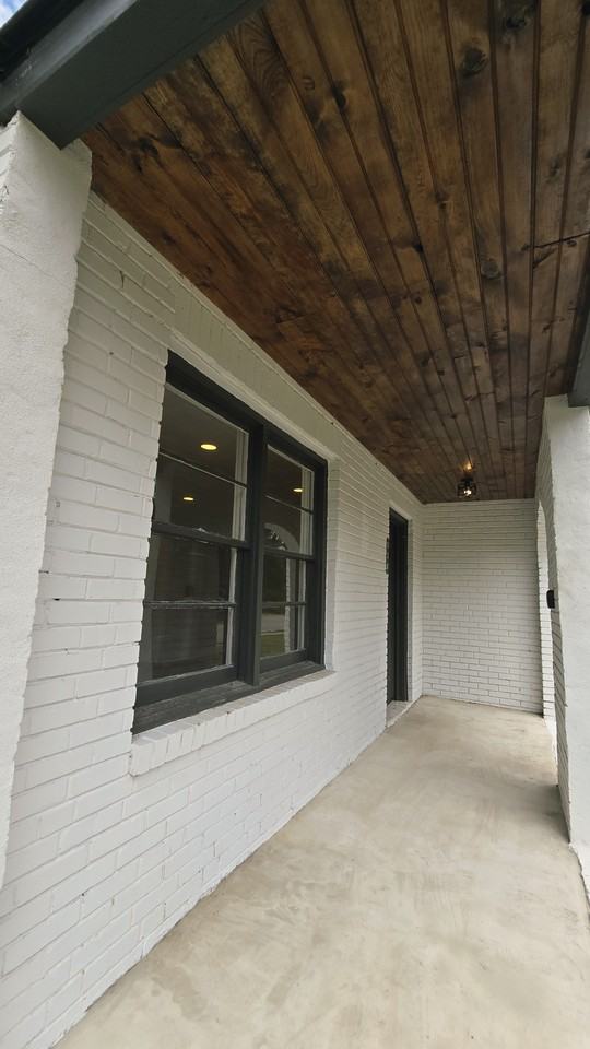 338 Locust Ave - Photo 3 of 26