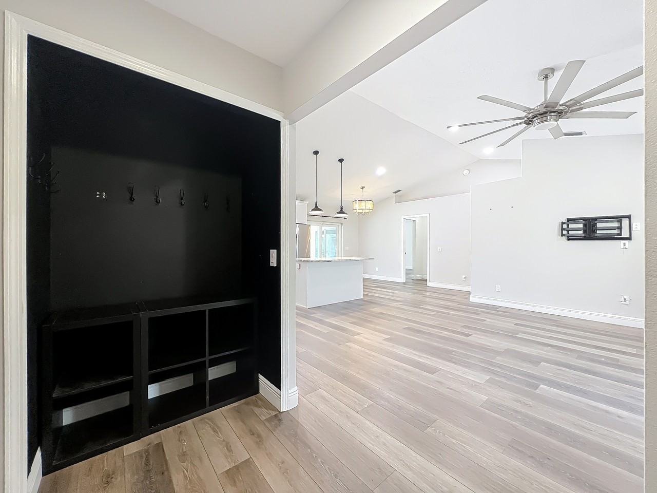 1342 Richwood Cir #1 - Photo 5 of 32
