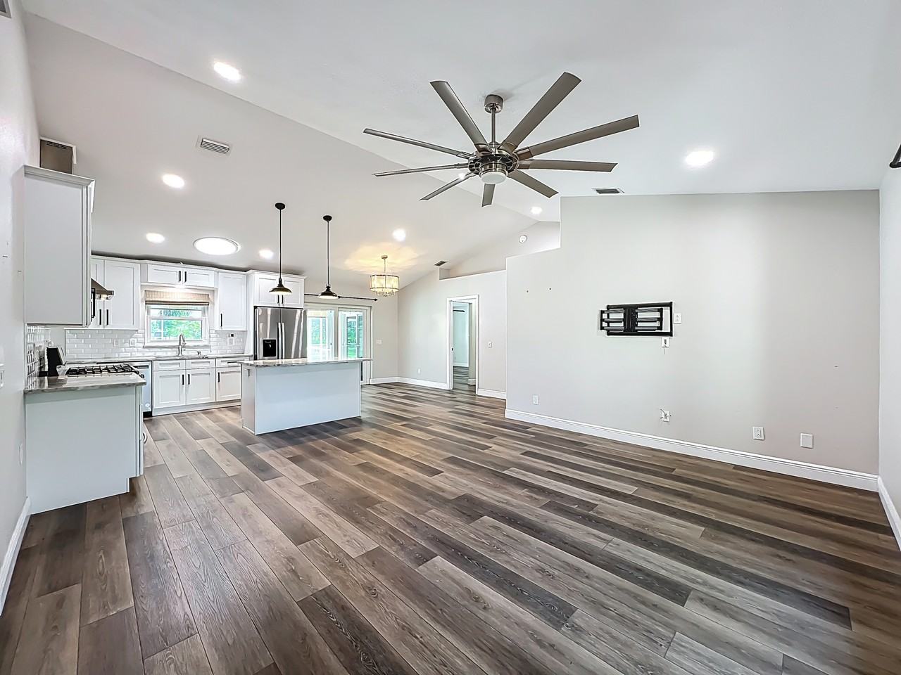 1342 Richwood Cir #1 - Photo 6 of 32