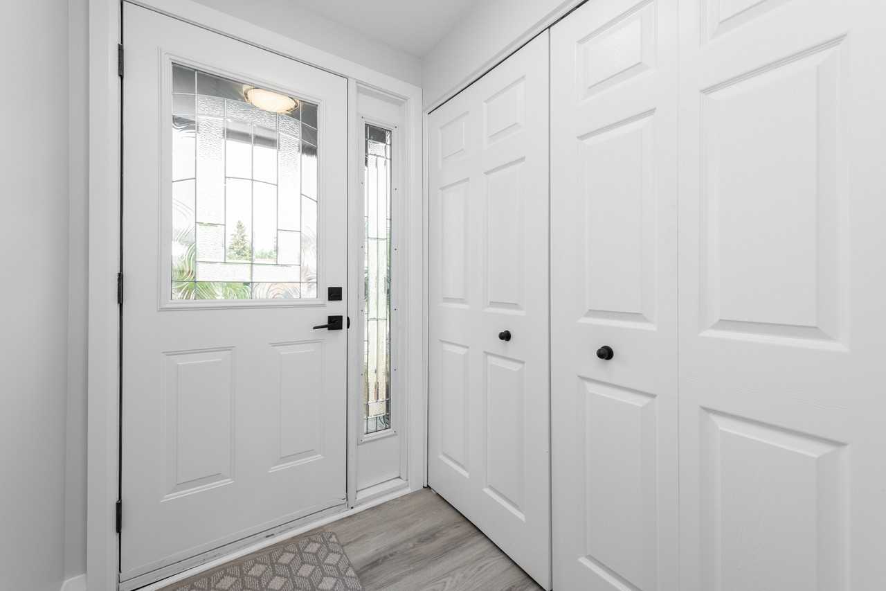 430 Phoenix Crescent #1 - Photo 4 of 14