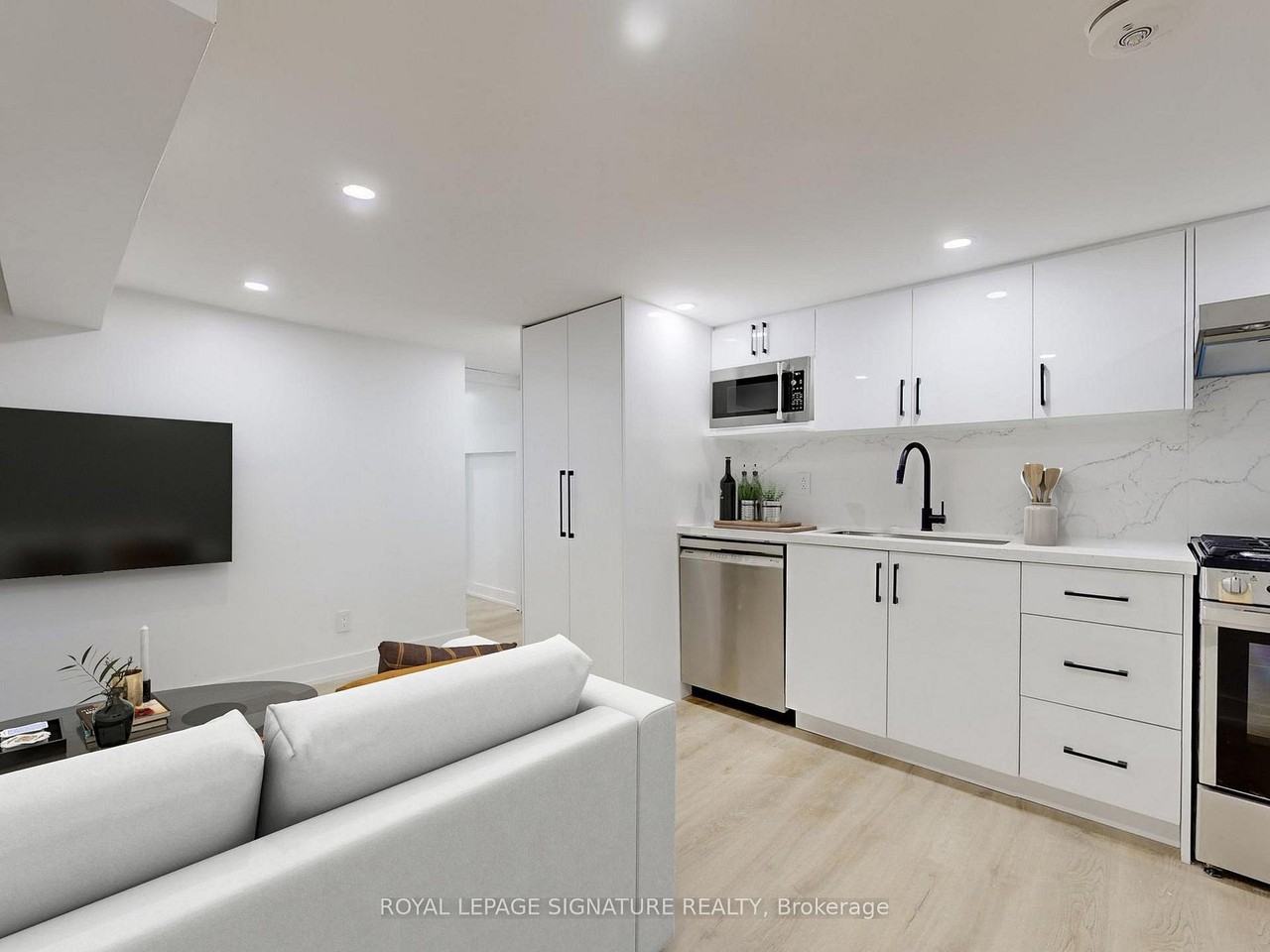 250 Major Street #250 - Photo 2 of 8