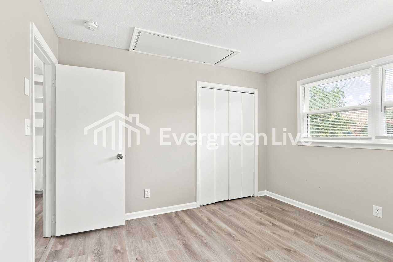 3402 Cinderella Dr - Photo 5 of 10