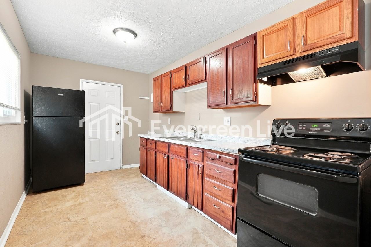 3007 Woodway Rd - Photo 3 of 15