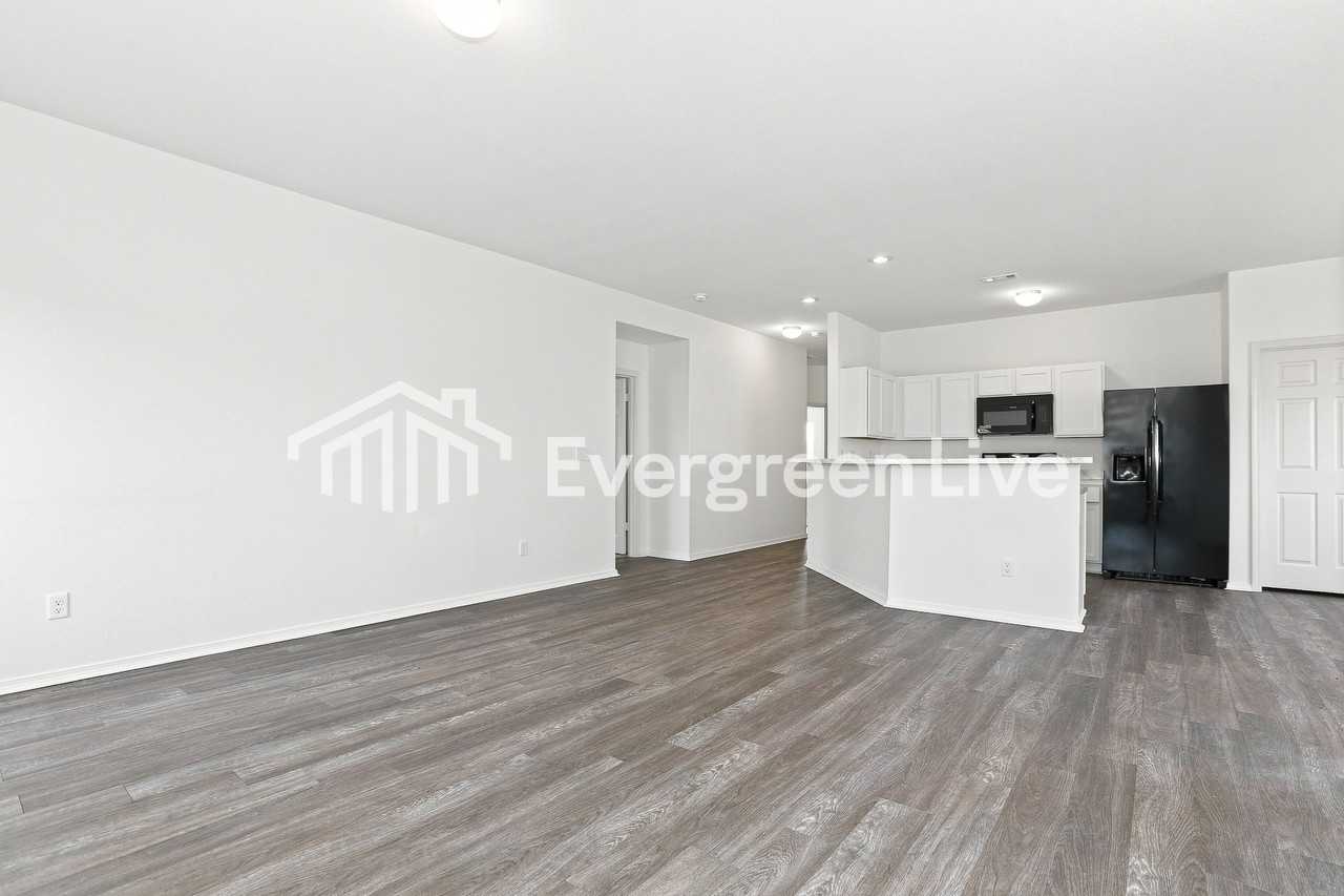 4056 Kings River Trl - Photo 2 of 15