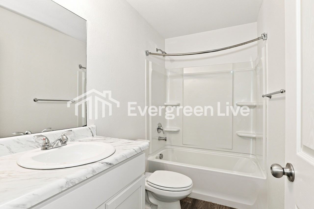 4056 Kings River Trl - Photo 5 of 15