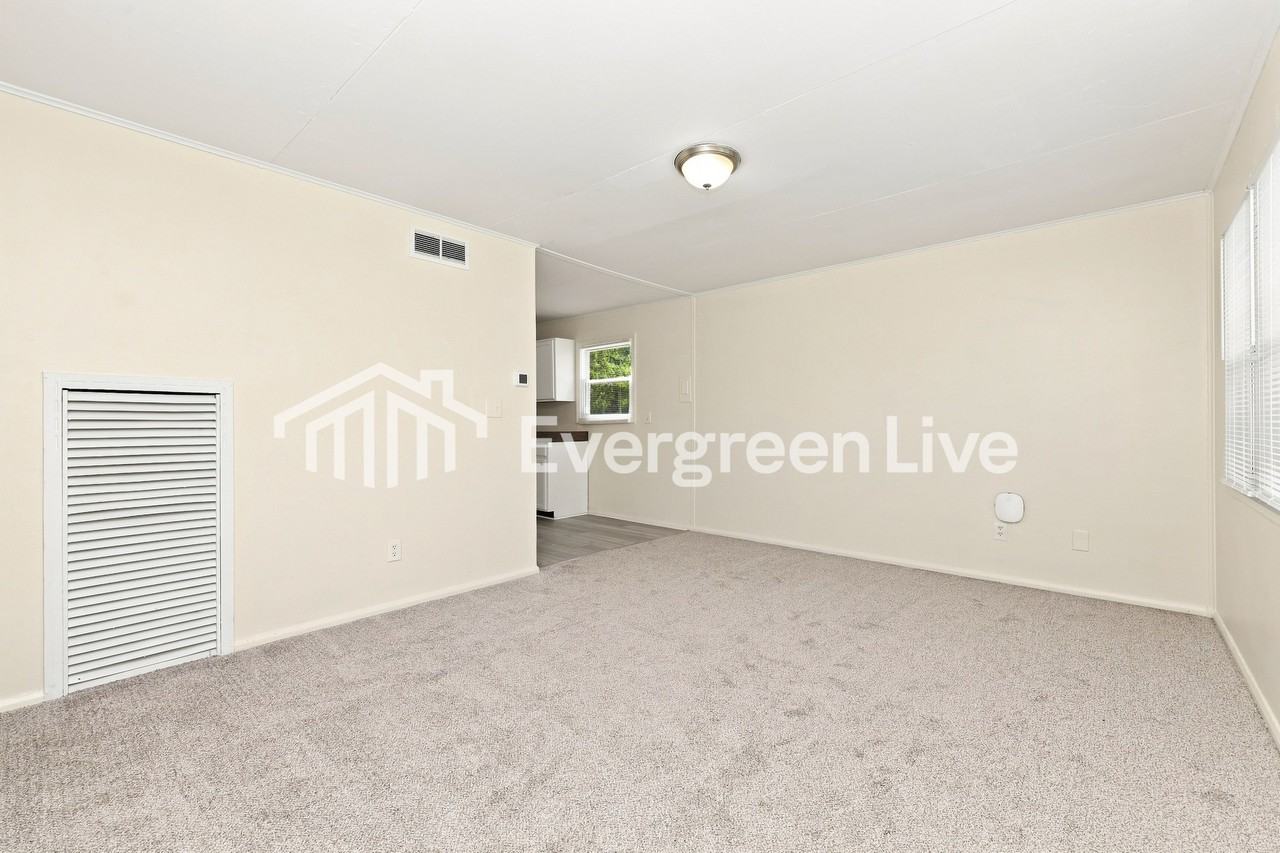 260 Pat Ln - Photo 2 of 15