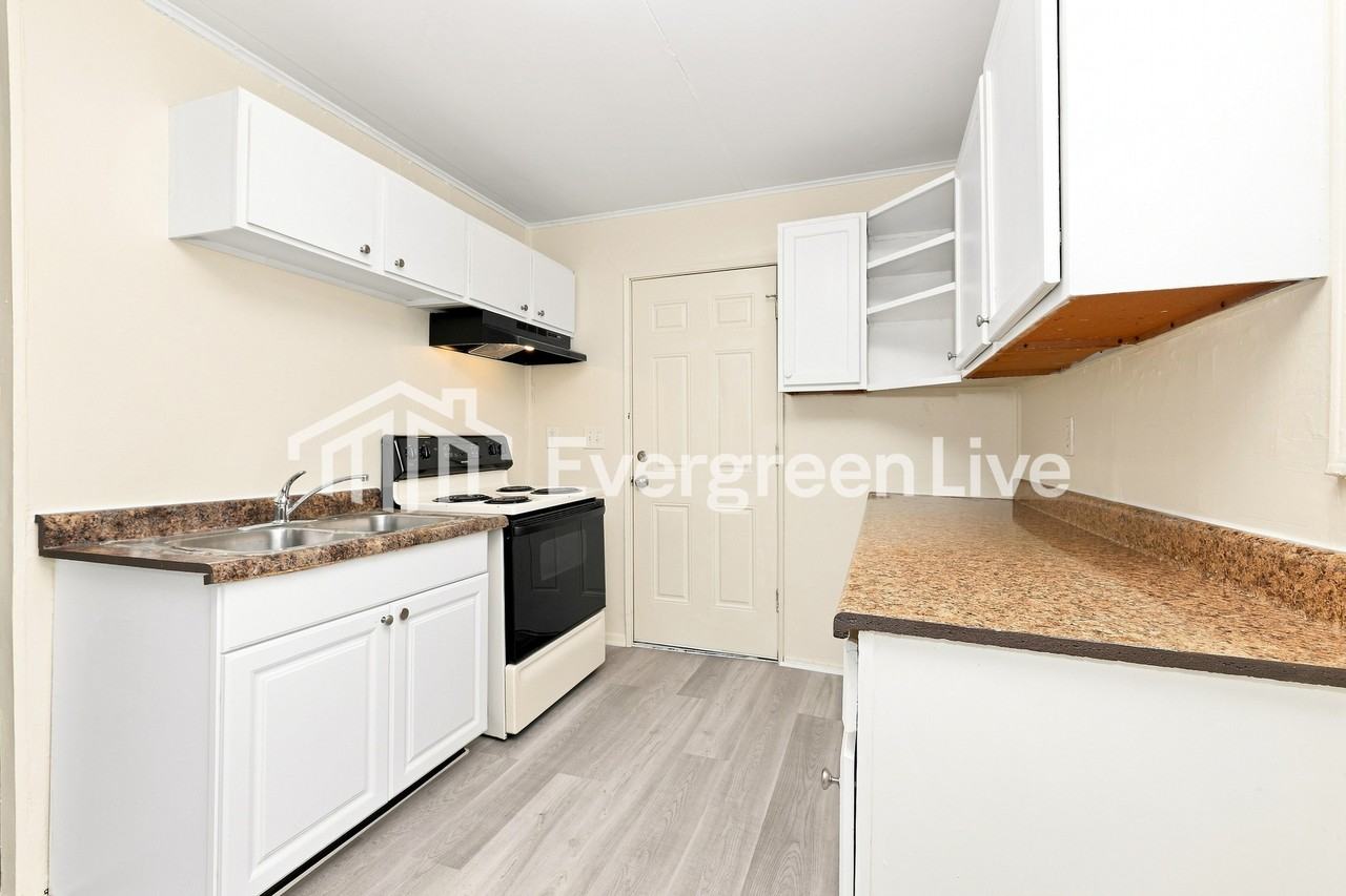 260 Pat Ln - Photo 5 of 15