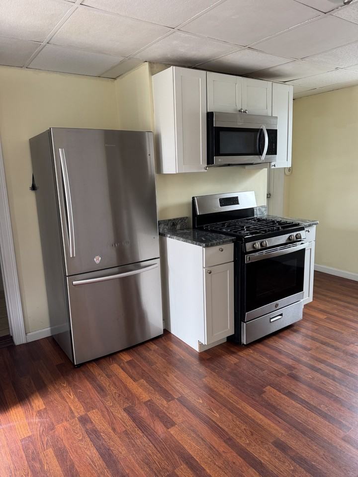 81 Lane Street - Photo 3 of 13