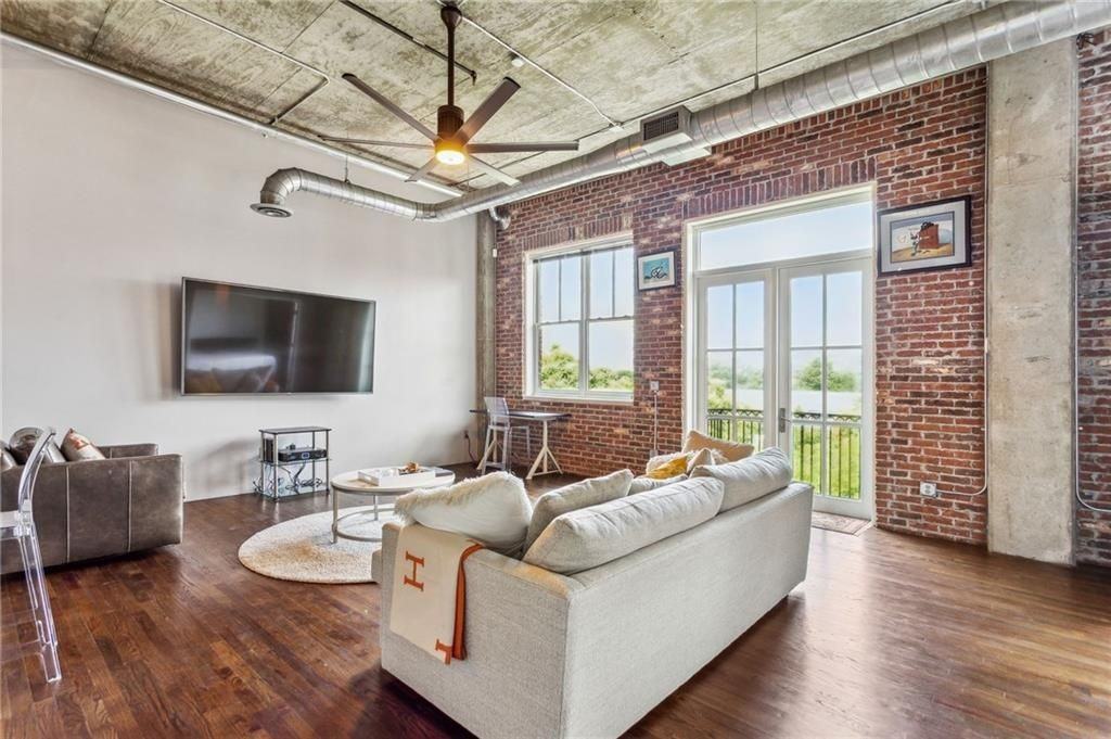 3235 Roswell Rd Ne ##821 - Photo 4 of 27