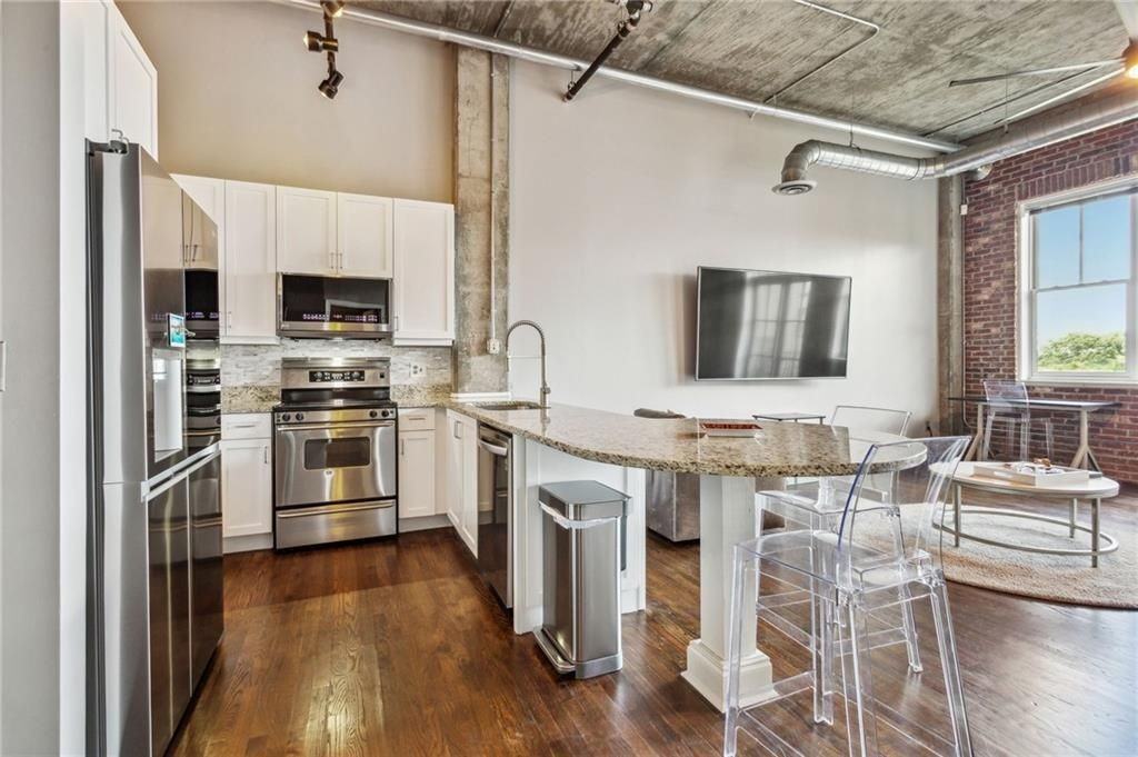 3235 Roswell Rd Ne ##821 - Photo 7 of 27