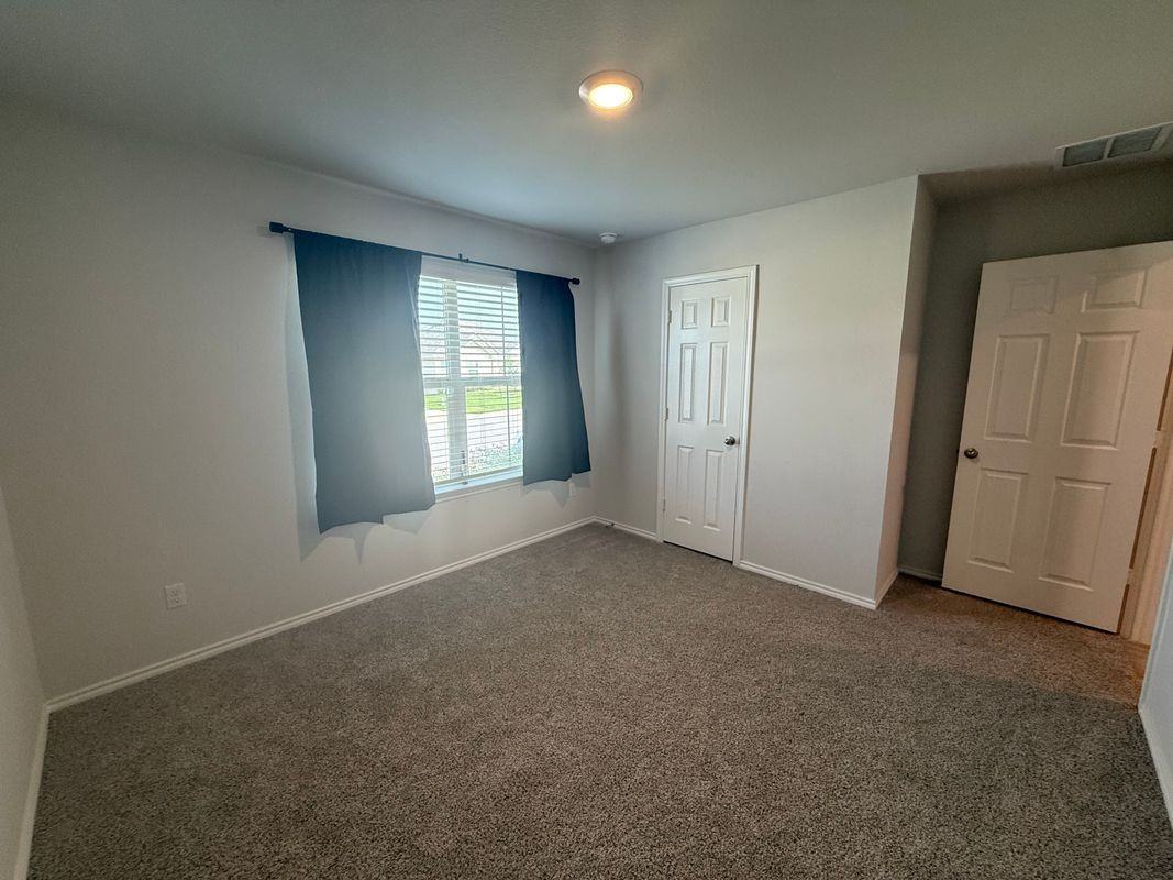1320 Piedmont St - Photo 6 of 29