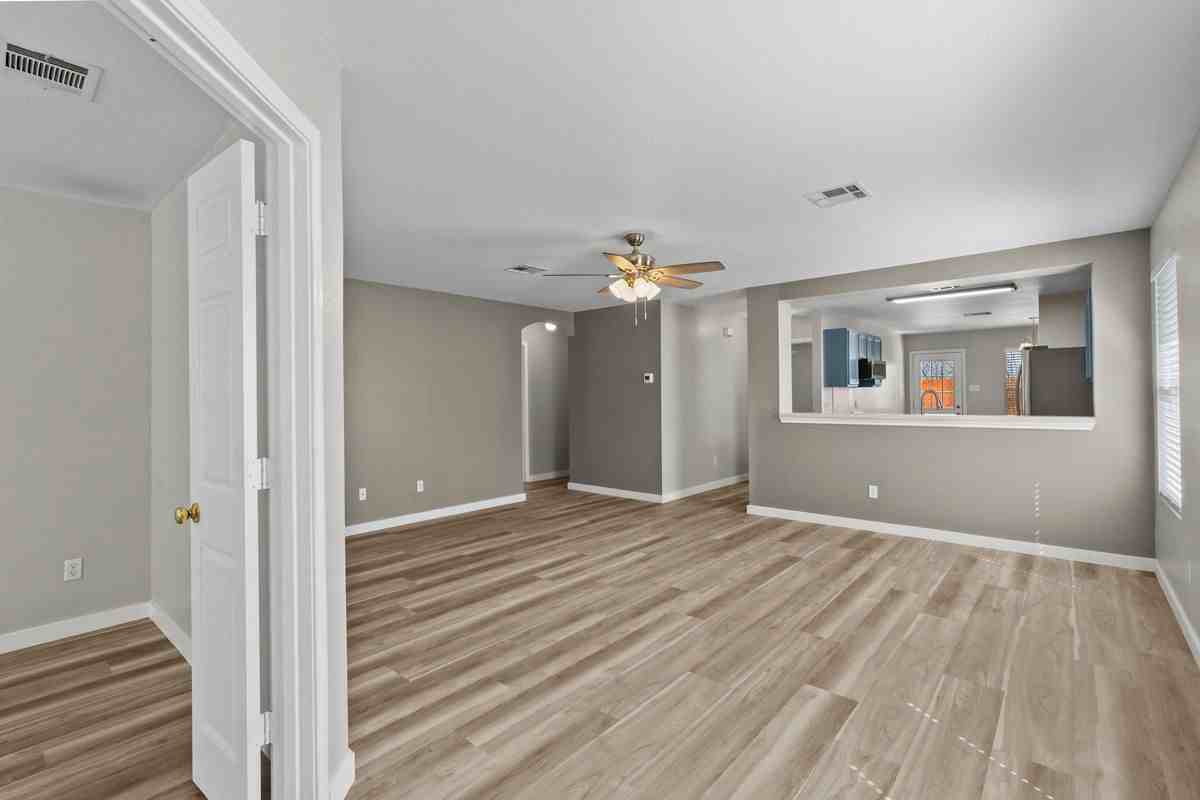 164 Pearl Lake Dr - Photo 2 of 25