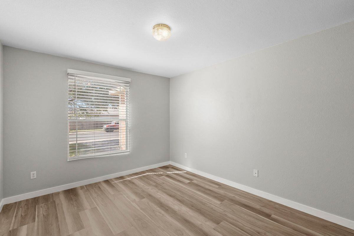 164 Pearl Lake Dr - Photo 3 of 25