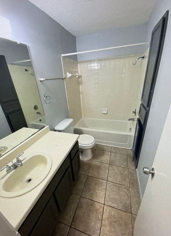12320 Patron Dr ##A - Photo 3 of 7