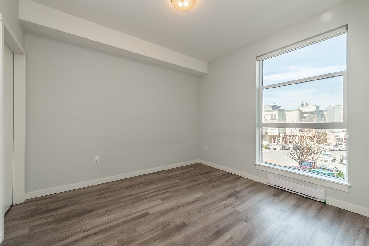 Railside House Apartments - Photo 5 of 21