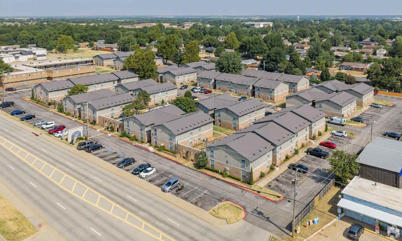 Yukon Heights Apartments - Photo 7 of 27