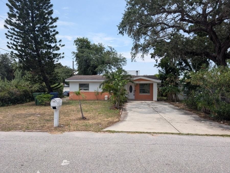 4223 W Laurel St - Photo 3 of 17