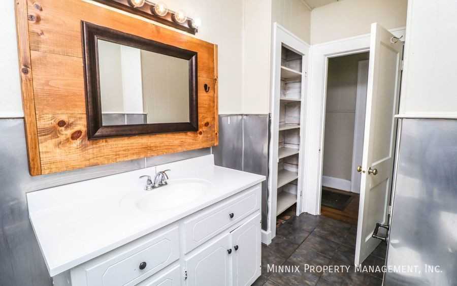 2106 15th St - Photo 7 of 26