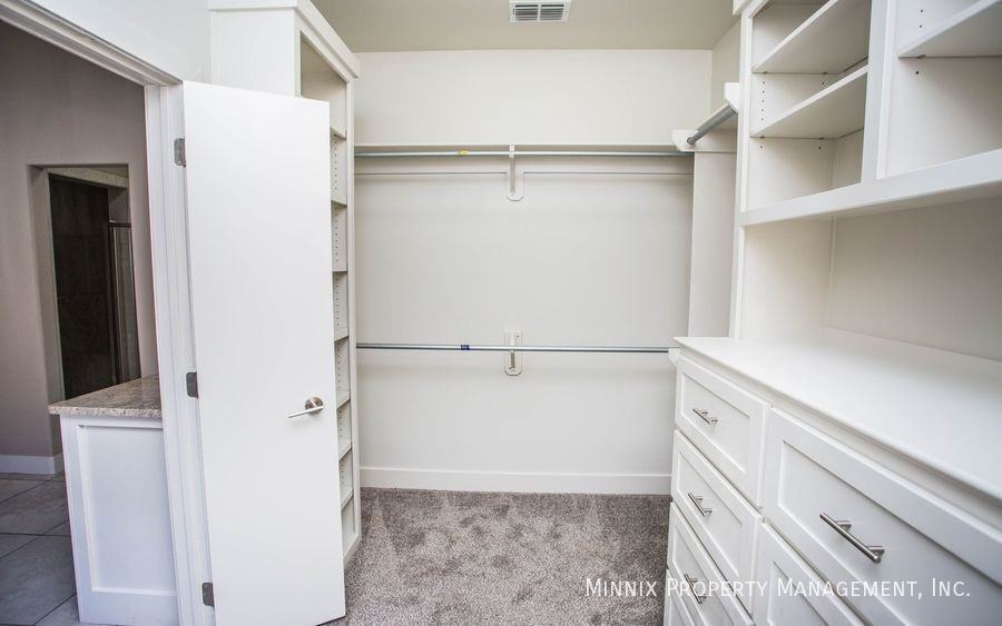 3505 133rd St - Photo 5 of 38
