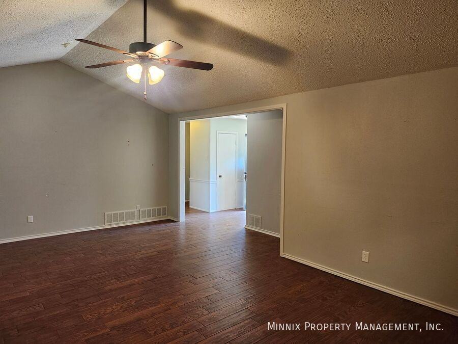 4322 55th St - Photo 6 of 6