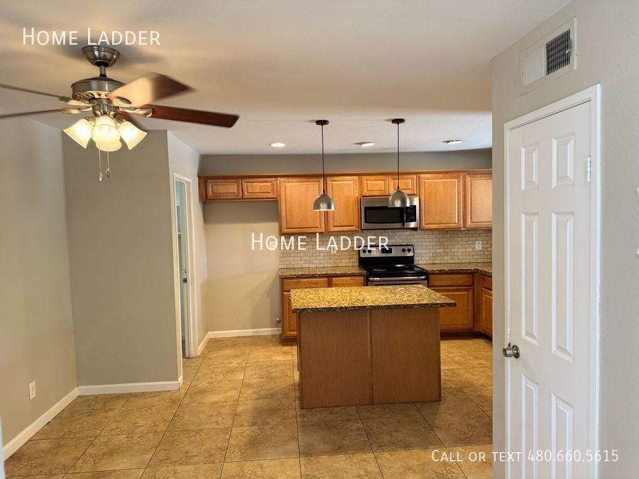 6102 W Mauna Loa Ln - Photo 4 of 26