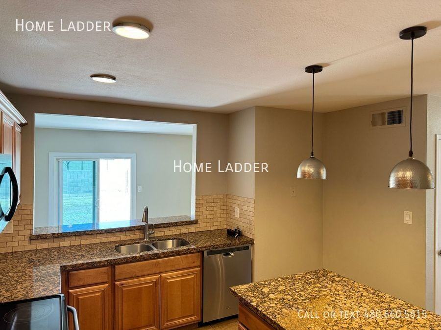 6102 W Mauna Loa Ln - Photo 5 of 26