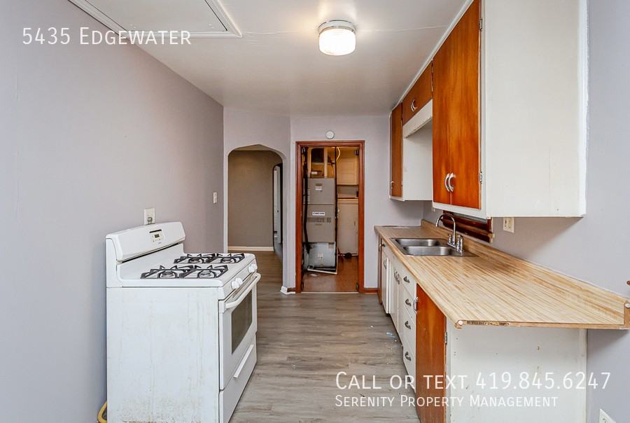5435 Edgewater Dr - Photo 7 of 12