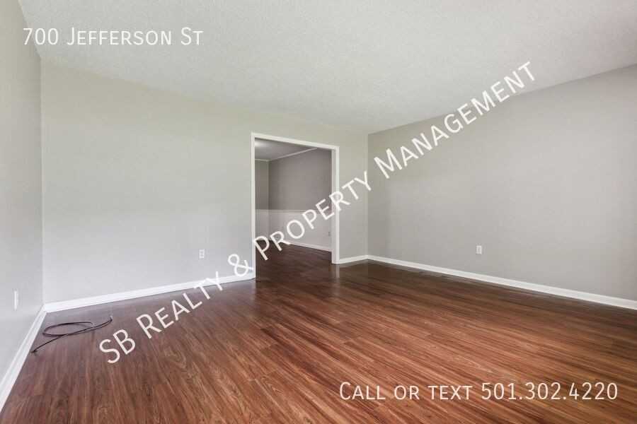 700 Jefferson St - Photo 3 of 33