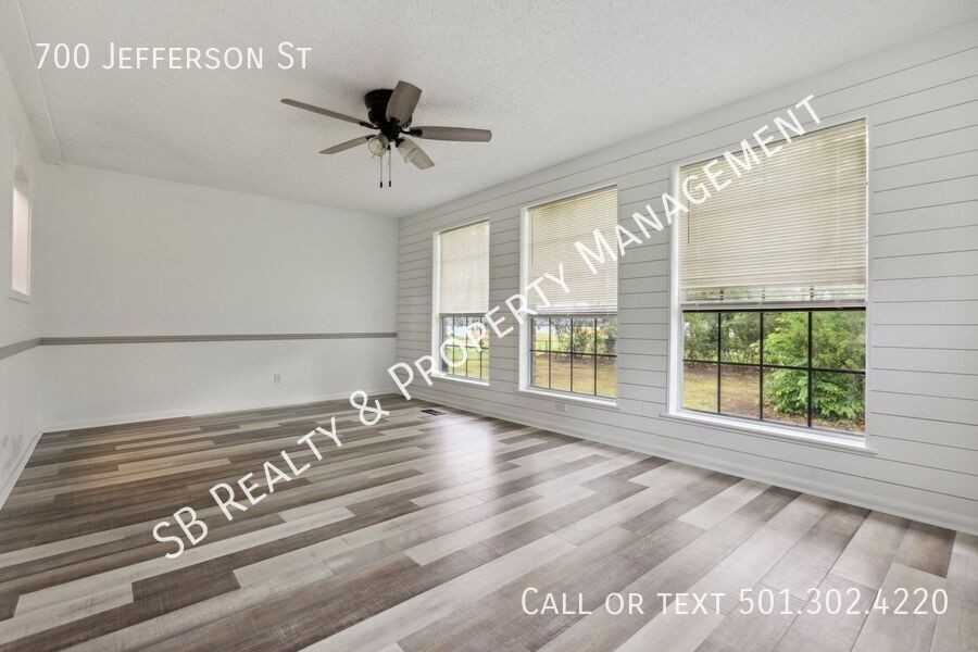 700 Jefferson St - Photo 7 of 33
