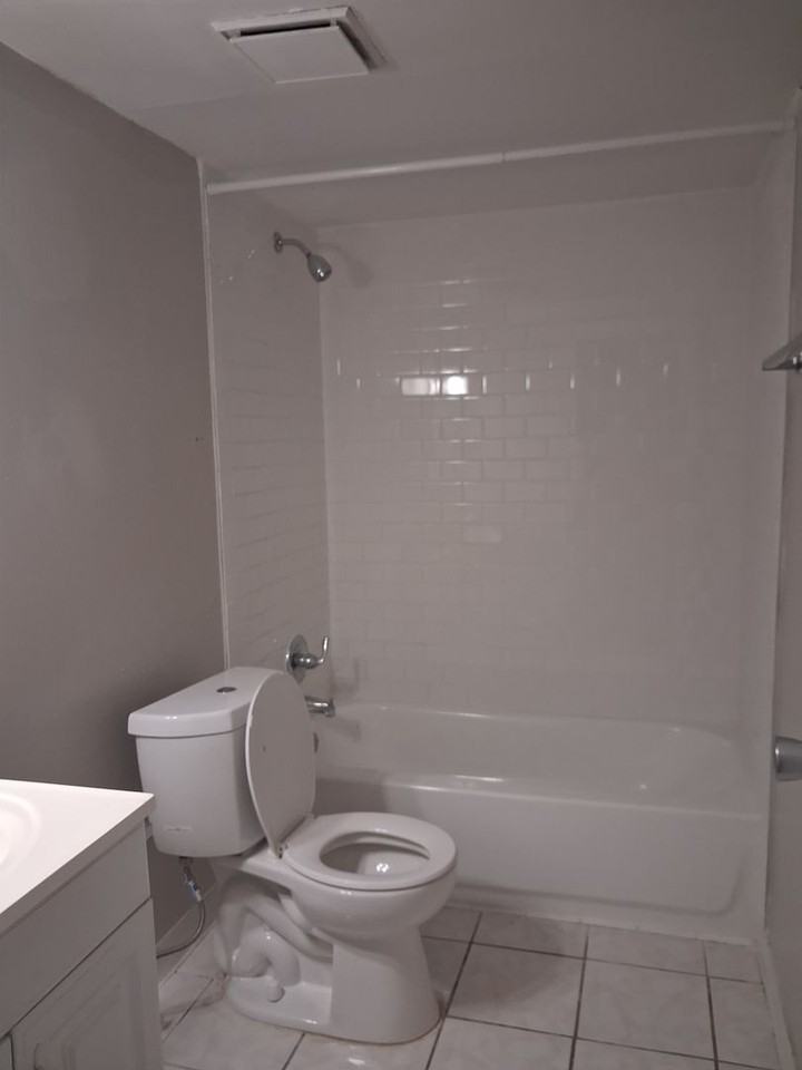Baytree On Baymeadows - Photo 5 of 6