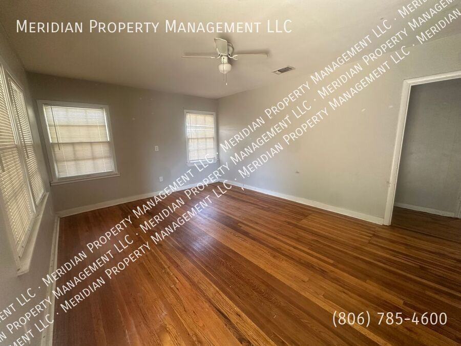 2303 35th St - Photo 2 of 17